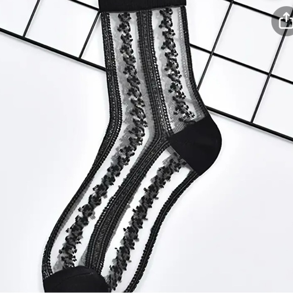 Black socks - Picture 6 of 7